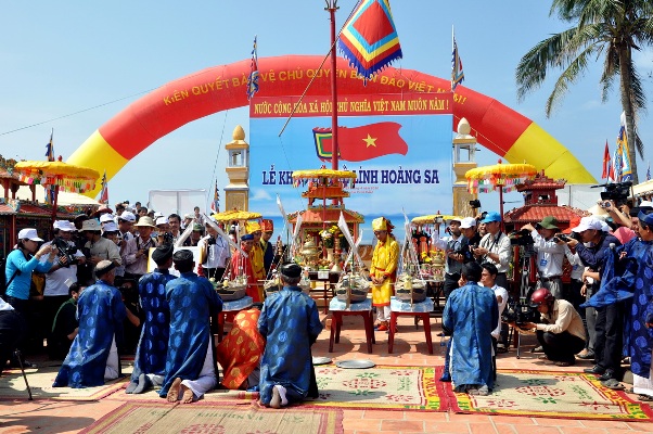 Xúc động những hình ảnh về “Đất và người trên quê hương Hải đội Hoàng Sa” (16/3/2016)